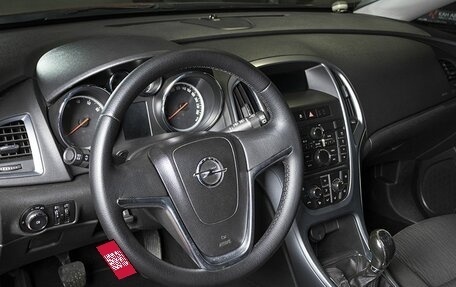 Opel Astra J, 2013 год, 850 000 рублей, 3 фотография