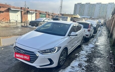 Hyundai Elantra VI рестайлинг, 2016 год, 1 800 000 рублей, 2 фотография