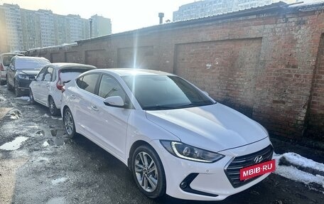 Hyundai Elantra VI рестайлинг, 2016 год, 1 800 000 рублей, 4 фотография