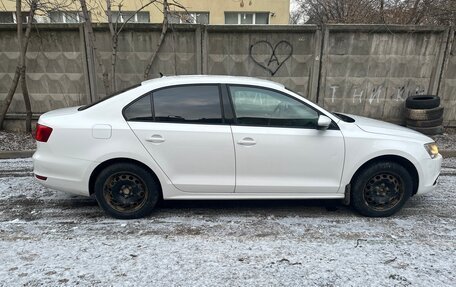 Volkswagen Jetta VI, 2014 год, 1 300 000 рублей, 3 фотография