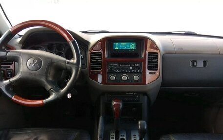 Mitsubishi Pajero III рестайлинг, 2005 год, 1 300 000 рублей, 10 фотография