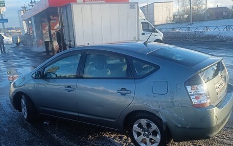 Toyota Prius, 2004 год, 450 000 рублей, 5 фотография