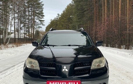 Mitsubishi Outlander III рестайлинг 3, 2004 год, 860 000 рублей, 4 фотография