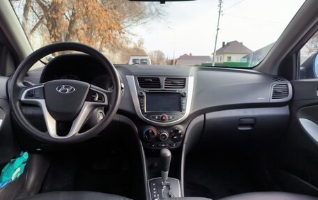 Hyundai Solaris II рестайлинг, 2011 год, 970 000 рублей, 12 фотография