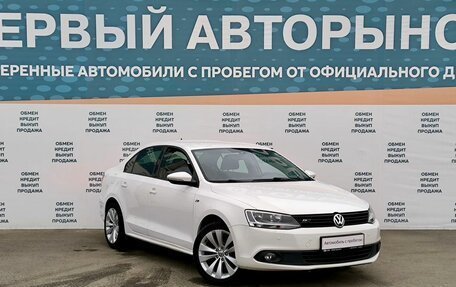 Volkswagen Jetta VI, 2012 год, 1 099 000 рублей, 3 фотография