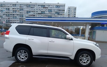 Toyota Land Cruiser Prado 150 рестайлинг 2, 2013 год, 3 750 000 рублей, 13 фотография