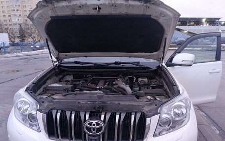 Toyota Land Cruiser Prado 150 рестайлинг 2, 2013 год, 3 750 000 рублей, 12 фотография