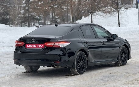 Toyota Camry, 2021 год, 3 099 000 рублей, 6 фотография