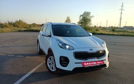 KIA Sportage IV рестайлинг, 2017 год, 2 200 000 рублей, 2 фотография