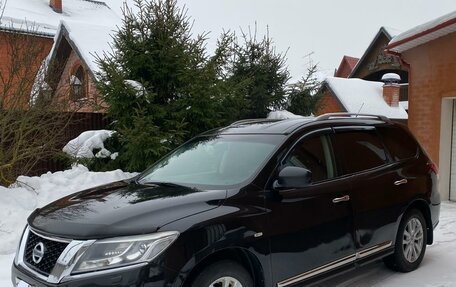 Nissan Pathfinder, 2015 год, 1 950 000 рублей, 10 фотография