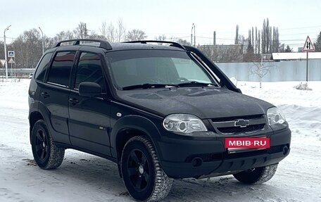 Chevrolet Niva I рестайлинг, 2016 год, 649 000 рублей, 3 фотография