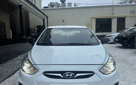 Hyundai Solaris II рестайлинг, 2013 год, 1 149 000 рублей, 4 фотография