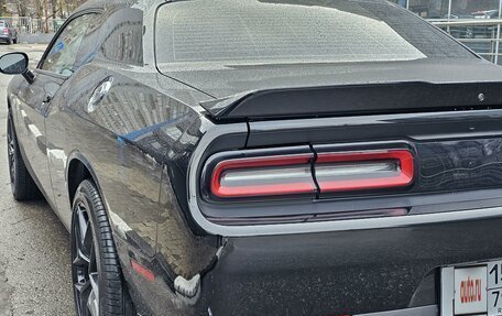 Dodge Challenger III рестайлинг 2, 2020 год, 7 800 000 рублей, 3 фотография