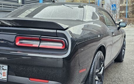 Dodge Challenger III рестайлинг 2, 2020 год, 7 800 000 рублей, 9 фотография