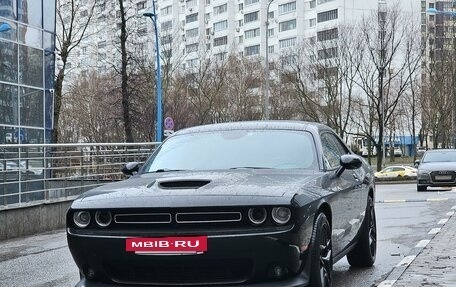 Dodge Challenger III рестайлинг 2, 2020 год, 7 800 000 рублей, 18 фотография