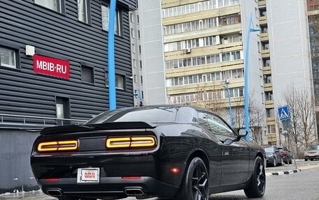 Dodge Challenger III рестайлинг 2, 2020 год, 7 800 000 рублей, 35 фотография