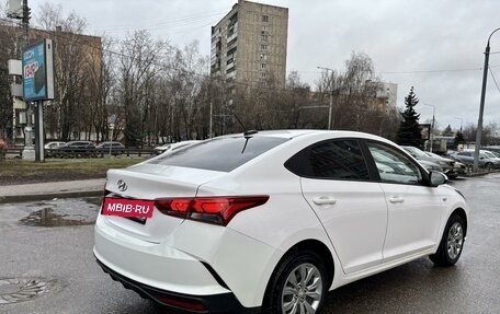 Hyundai Solaris II рестайлинг, 2021 год, 1 500 000 рублей, 4 фотография