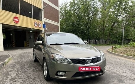 KIA cee'd I рестайлинг, 2010 год, 675 000 рублей, 5 фотография