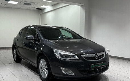 Opel Astra J, 2010 год, 722 000 рублей, 3 фотография