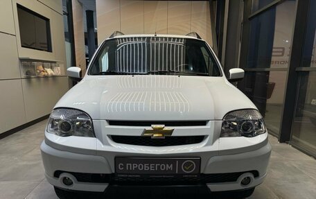 Chevrolet Niva I рестайлинг, 2013 год, 830 000 рублей, 2 фотография