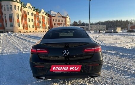 Mercedes-Benz E-Класс, 2018 год, 4 500 000 рублей, 4 фотография