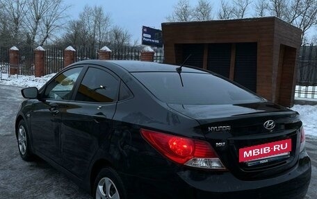 Hyundai Solaris II рестайлинг, 2011 год, 800 000 рублей, 4 фотография