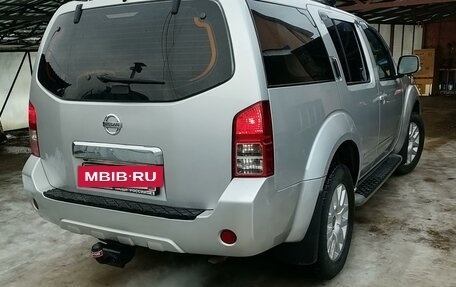 Nissan Pathfinder, 2011 год, 1 550 000 рублей, 3 фотография