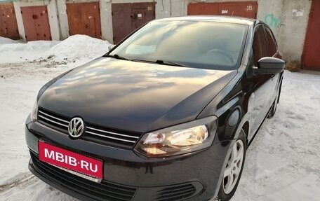 Volkswagen Polo VI (EU Market), 2014 год, 1 300 000 рублей, 1 фотография