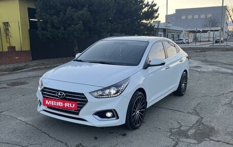 Hyundai Solaris II рестайлинг, 2019 год, 1 800 000 рублей, 2 фотография