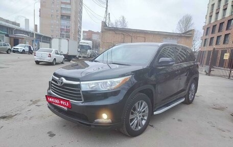 Toyota Highlander III, 2014 год, 2 700 000 рублей, 4 фотография