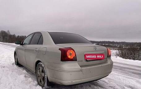 Toyota Avensis III рестайлинг, 2006 год, 660 000 рублей, 4 фотография