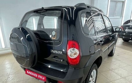 Chevrolet Niva I рестайлинг, 2015 год, 787 000 рублей, 3 фотография