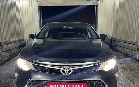 Toyota Camry, 2017 год, 2 550 000 рублей, 3 фотография