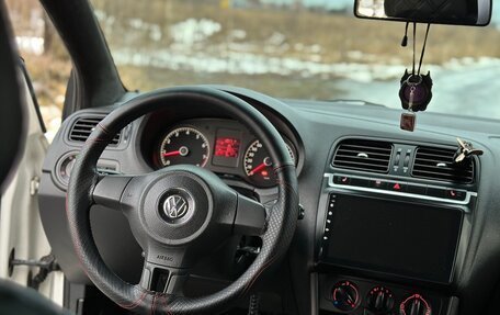 Volkswagen Polo VI (EU Market), 2011 год, 890 500 рублей, 10 фотография