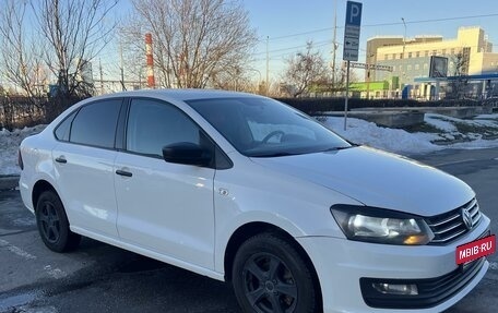 Volkswagen Polo VI (EU Market), 2017 год, 699 000 рублей, 2 фотография