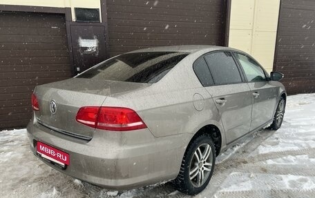 Volkswagen Passat B7, 2011 год, 890 000 рублей, 4 фотография