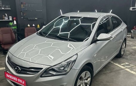 Hyundai Solaris II рестайлинг, 2014 год, 1 050 000 рублей, 5 фотография