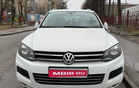 Volkswagen Touareg III, 2013 год, 3 200 000 рублей, 2 фотография