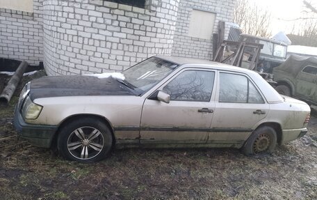 Mercedes-Benz W124, 1988 год, 110 000 рублей, 2 фотография