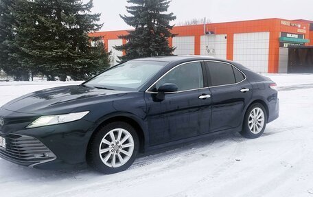 Toyota Camry, 2018 год, 3 250 000 рублей, 4 фотография