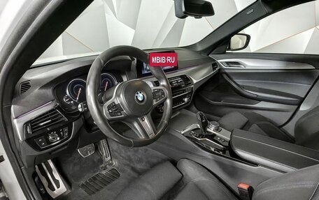 BMW 5 серия, 2018 год, 3 475 700 рублей, 8 фотография