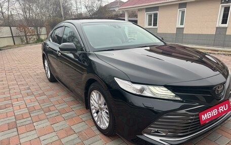 Toyota Camry, 2020 год, 3 700 000 рублей, 2 фотография