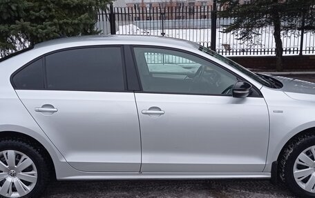 Volkswagen Jetta VI, 2013 год, 995 000 рублей, 8 фотография