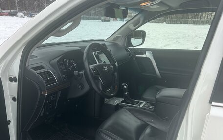 Toyota Land Cruiser Prado 150 рестайлинг 2, 2018 год, 5 850 000 рублей, 3 фотография