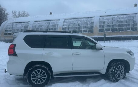 Toyota Land Cruiser Prado 150 рестайлинг 2, 2018 год, 5 850 000 рублей, 8 фотография