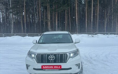 Toyota Land Cruiser Prado 150 рестайлинг 2, 2018 год, 5 850 000 рублей, 11 фотография