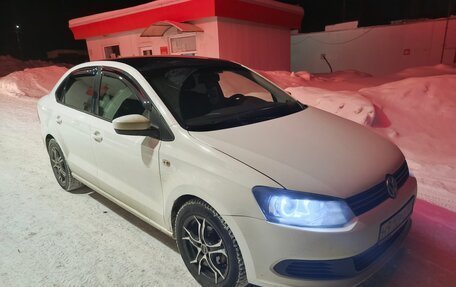 Volkswagen Polo VI (EU Market), 2014 год, 700 000 рублей, 4 фотография