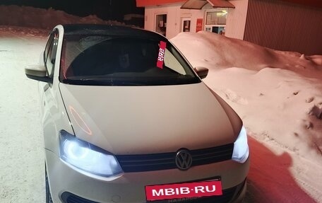 Volkswagen Polo VI (EU Market), 2014 год, 700 000 рублей, 3 фотография