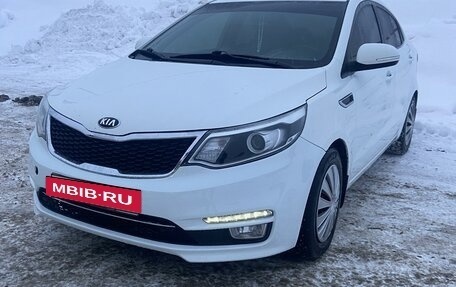 KIA Rio III рестайлинг, 2016 год, 1 100 000 рублей, 2 фотография