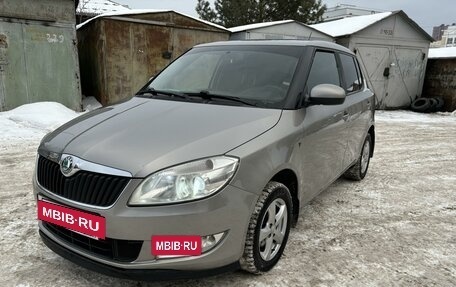 Skoda Fabia II, 2012 год, 650 000 рублей, 4 фотография